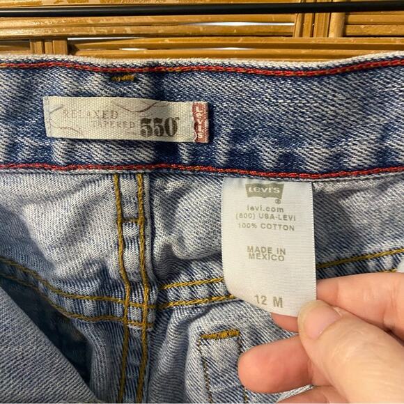 Women’s vintage Levi's 550 Light Blue relaxed tapered fit denim Jeans Y2K 12 - Picture 3 of 8